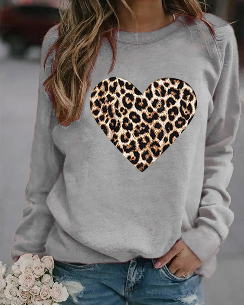 Niamh -  elegant sweatshirt with leopard heart print