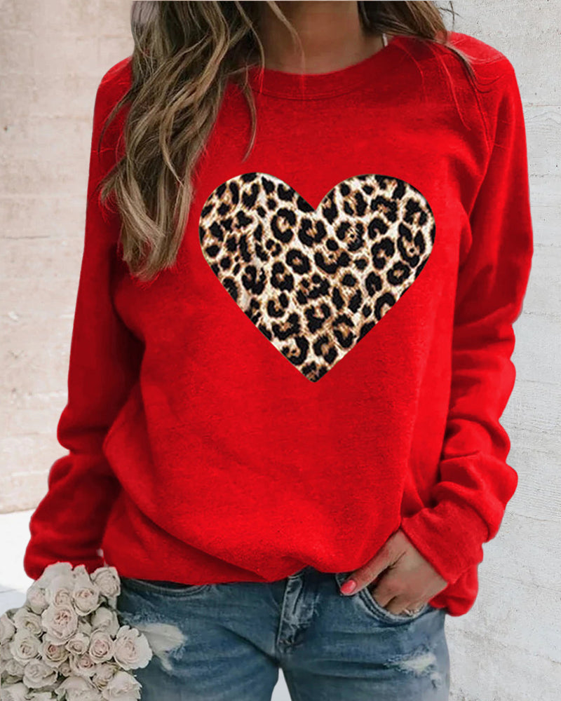 Niamh -  elegant sweatshirt with leopard heart print